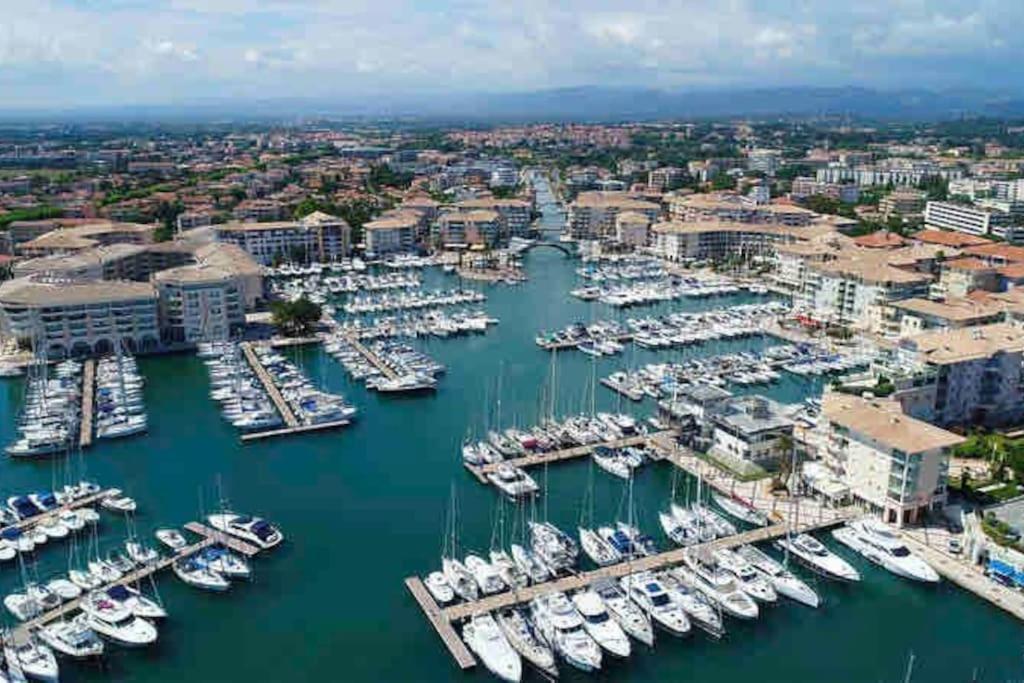 Port-Frejus, Le Paladien, Appartement 2 Pieces Climatise, Terrasse & Parking Exterior photo